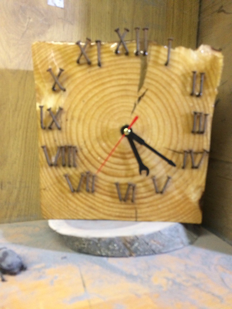 wood_clock