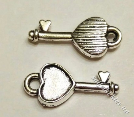 Ключ старинный №68 серебро