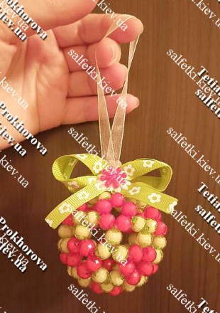 Новорічна кулька на ялинку &quot;Червоні квіточки&quot; 6 см