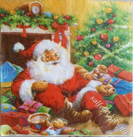 Серветка Санта сидить серед подарунків 33 х 33 см (ТС5045)
