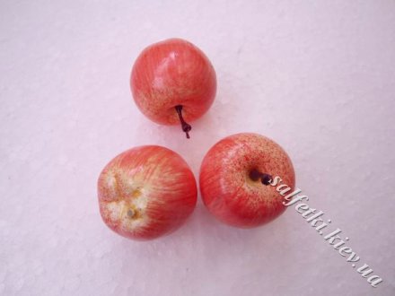 Яблоко розовое