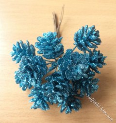 Шишки декоративные в блестках голубые (пучок)