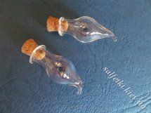 Mini glass bottle with cork Sharp with curved tip