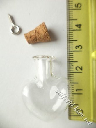 Mini glass bottle with cork Heart (light defective)